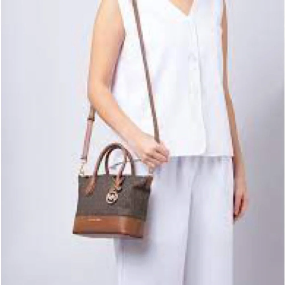 MICHAEL KORS Hyde Small Logo Satchel - Picture 4 of 6